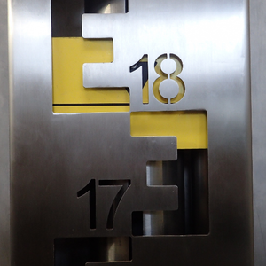 Grenzwertpegellatte mit Arretierung für Höchstwasserstand