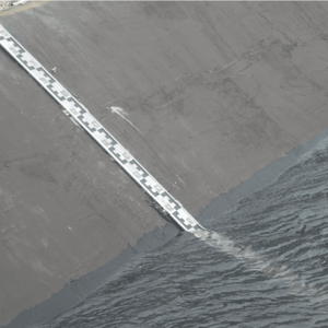 Edelstahlpegellatte schräg